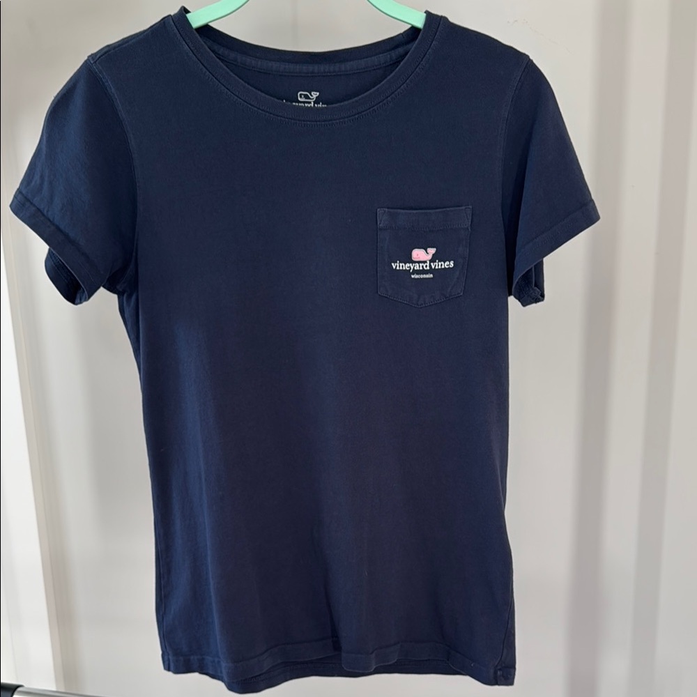Vineyard Vines Women’s Navy T-Shirt Size XS - Wisconsin